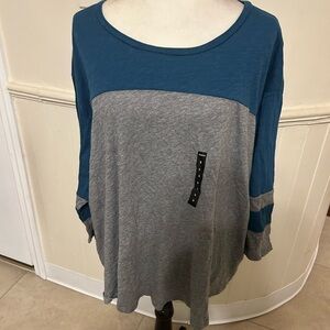 NWT Woman’s Torrid 3/4 Sleeve Top size 3X